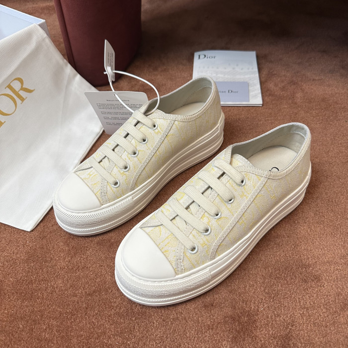 D10R SNEAKER