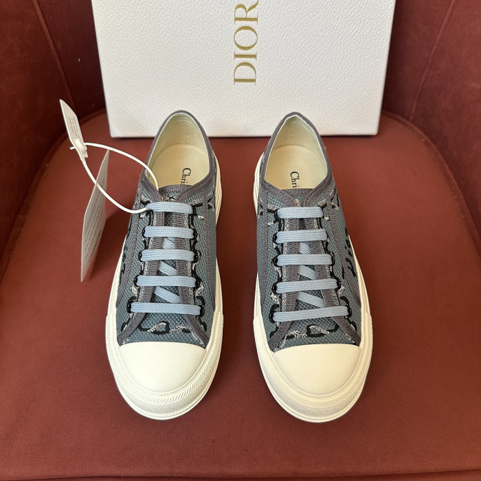 D10R SNEAKER