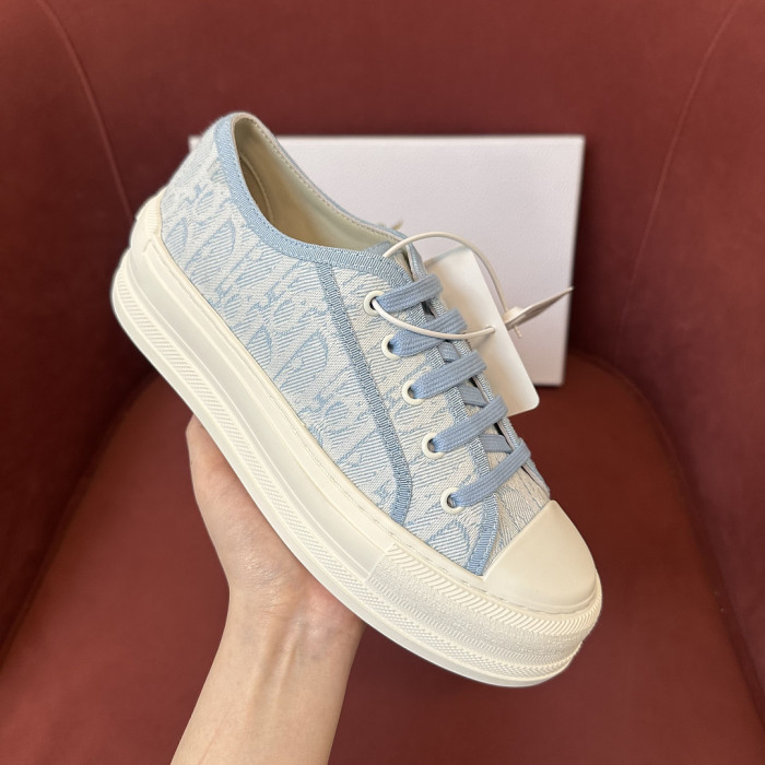 D10R SNEAKER