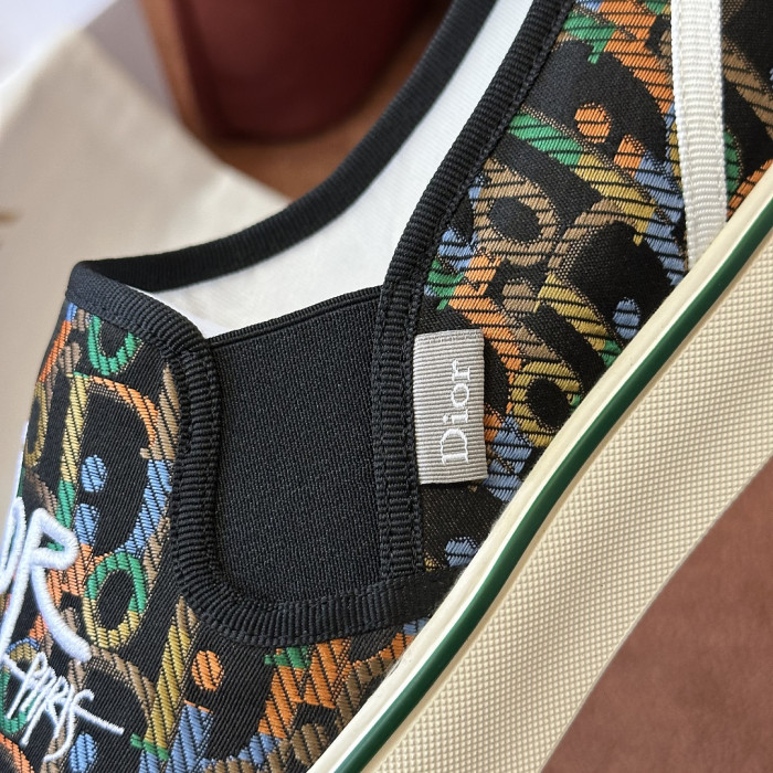 D10R SNEAKER