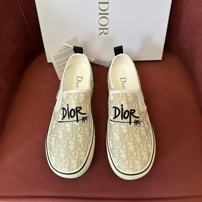 D10R SNEAKER