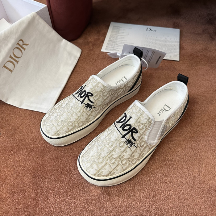 D10R SNEAKER