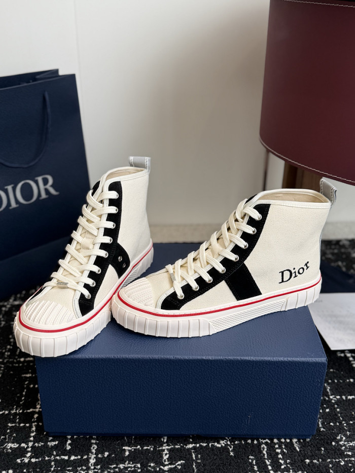 D10R SNEAKER