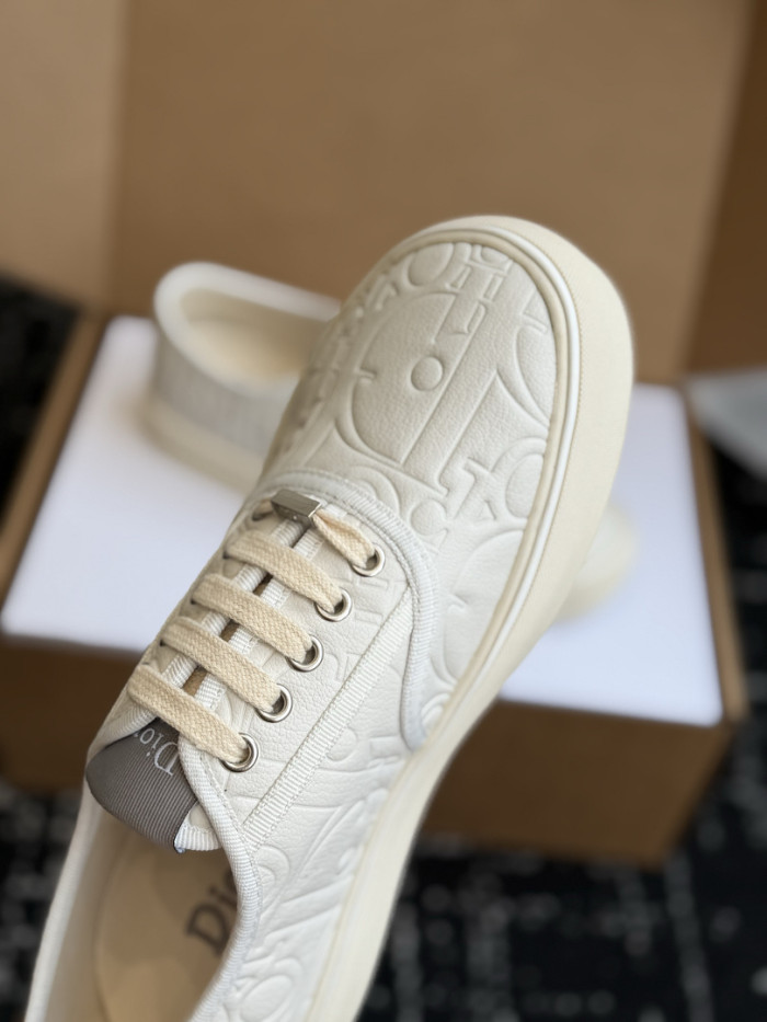 D10R SNEAKER