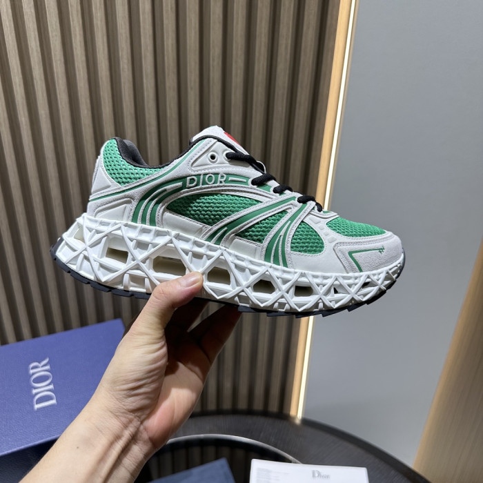 D10R SNEAKER