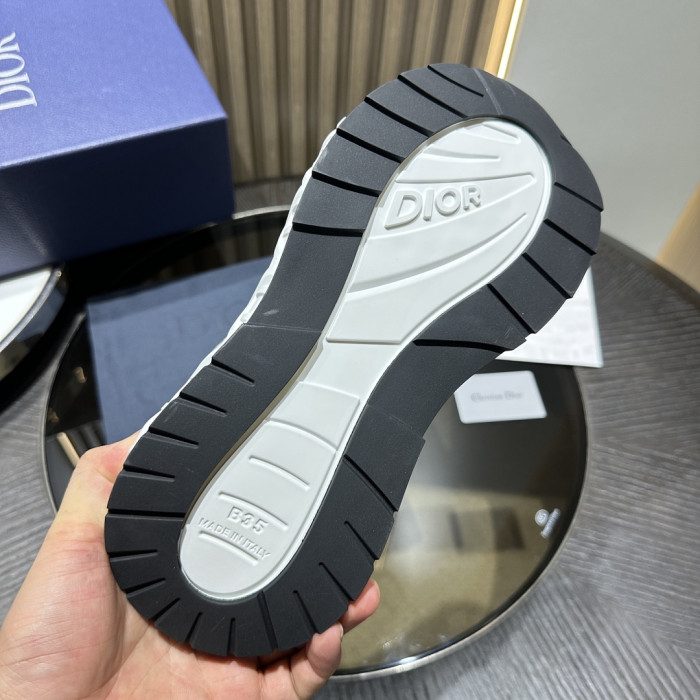D10R SNEAKER