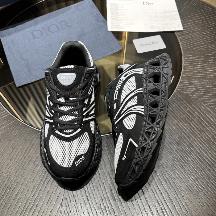 D10R SNEAKER