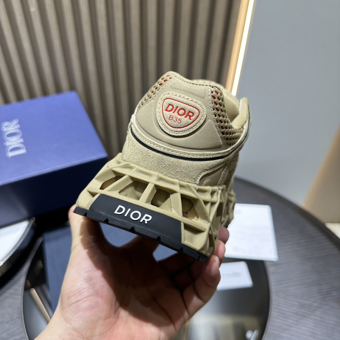 D10R SNEAKER