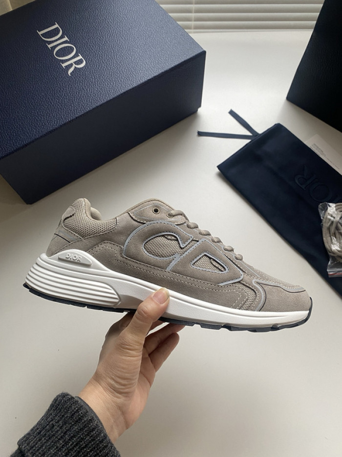 D10R SNEAKER