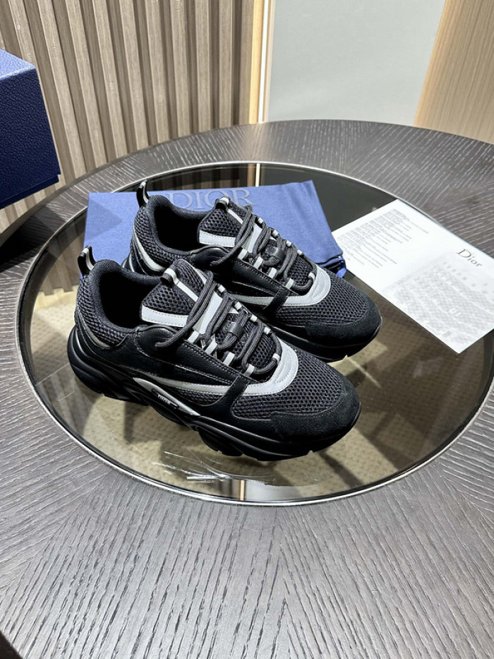 D10R SNEAKER