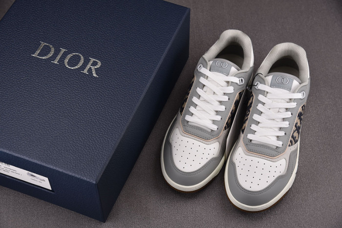 D10R B27 LOW SNEAKER