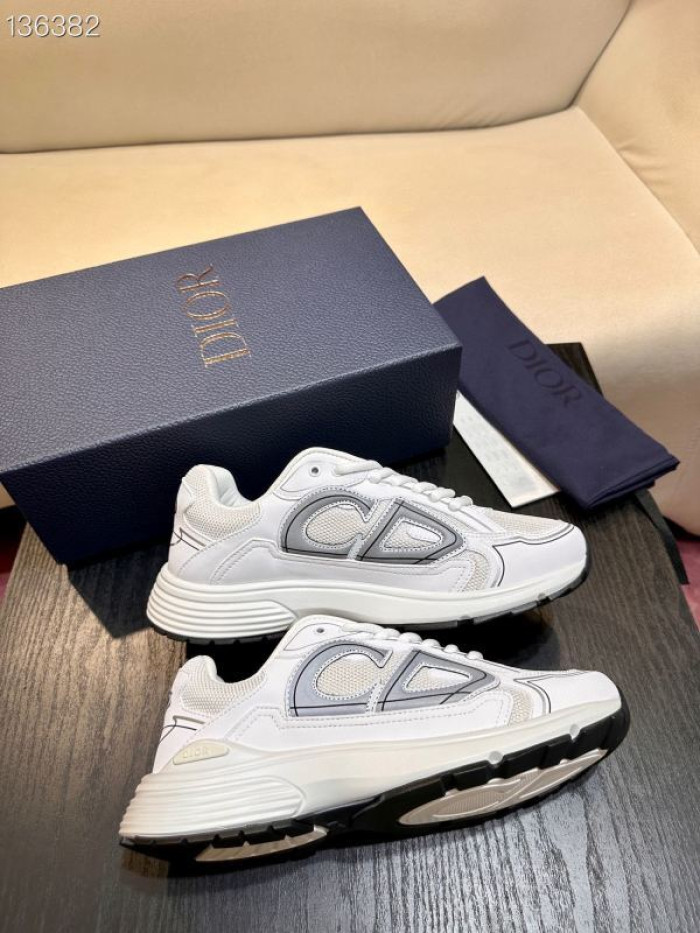 D10R SNEAKER