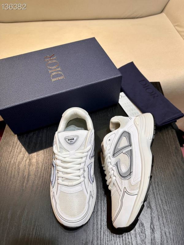 D10R SNEAKER