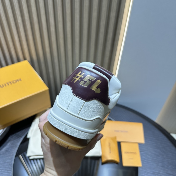 L0VT SNEAKER