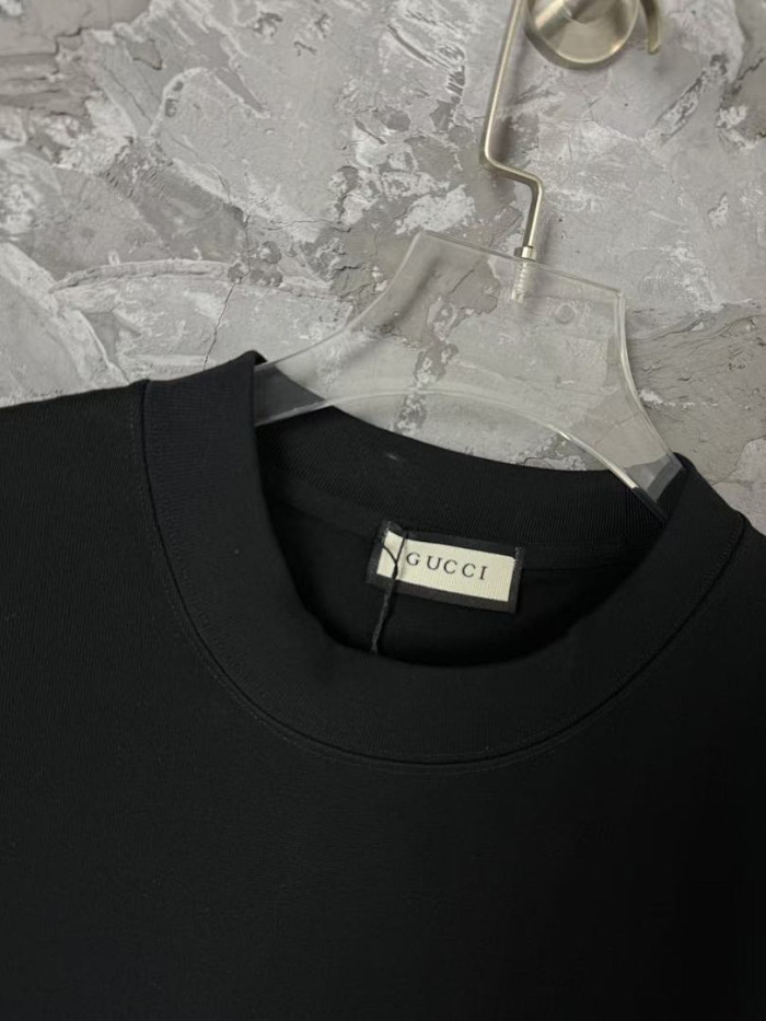 GU1 CLOTHING