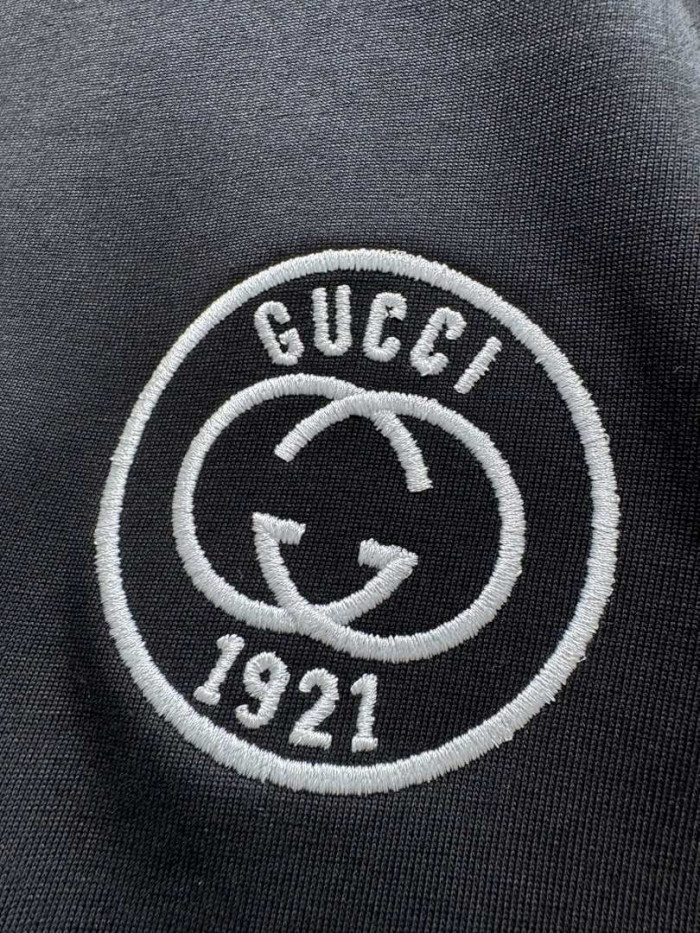 GU1 CLOTHING