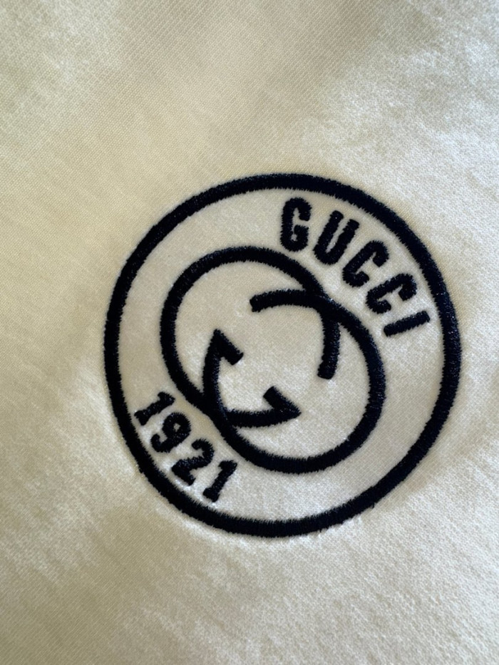 GU1 CLOTHING
