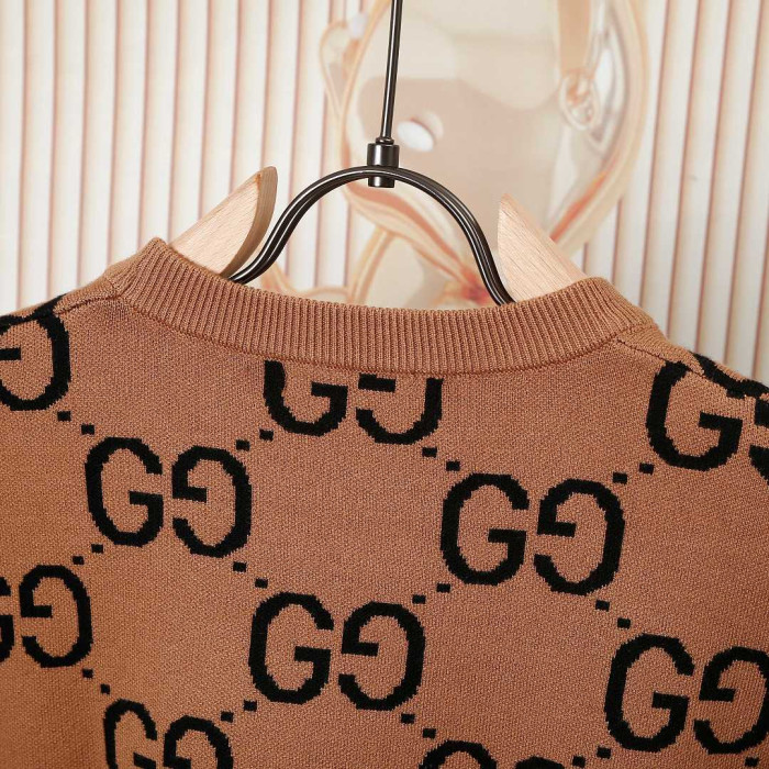 GU1 CLOTHING