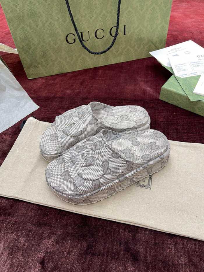 GUI SANDAL