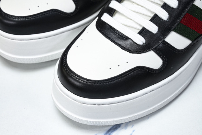 GUI SNEAKER
