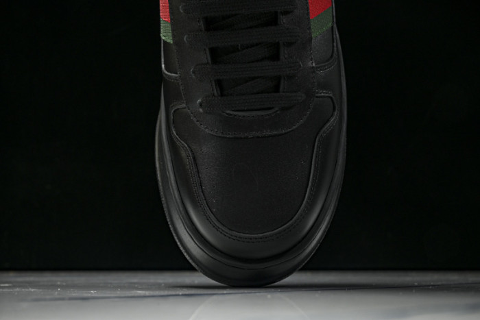 GUI SNEAKER