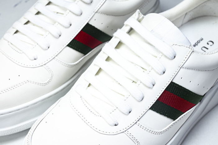 GUI SNEAKER