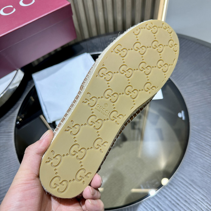GUI SNEAKER