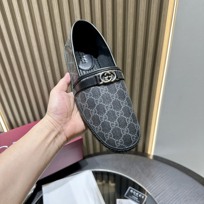 GUI SNEAKER