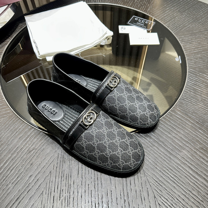 GUI SNEAKER