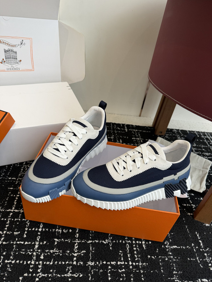 hms SNEAKER