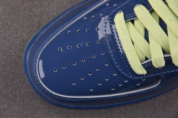 Nike Air Force 1 Low Patent Leather Mystic Navy Grape Ice IO4489-400