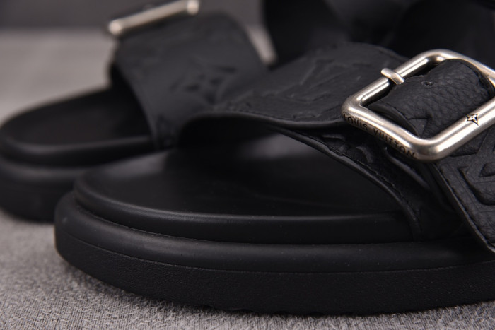 L0VT SANDAL
