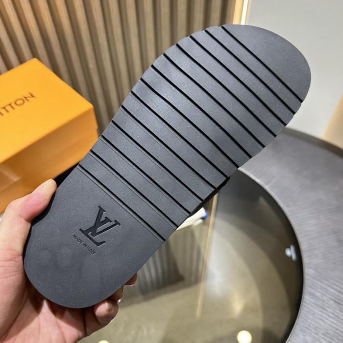 L0VT SANDAL