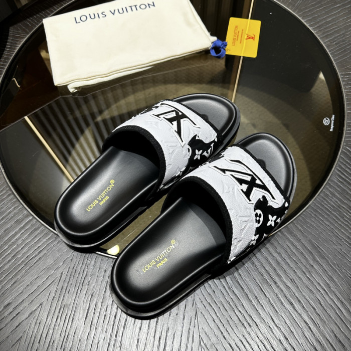 L0VT SANDAL
