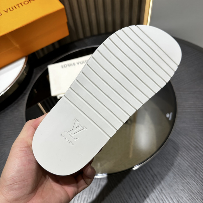 L0VT SANDAL