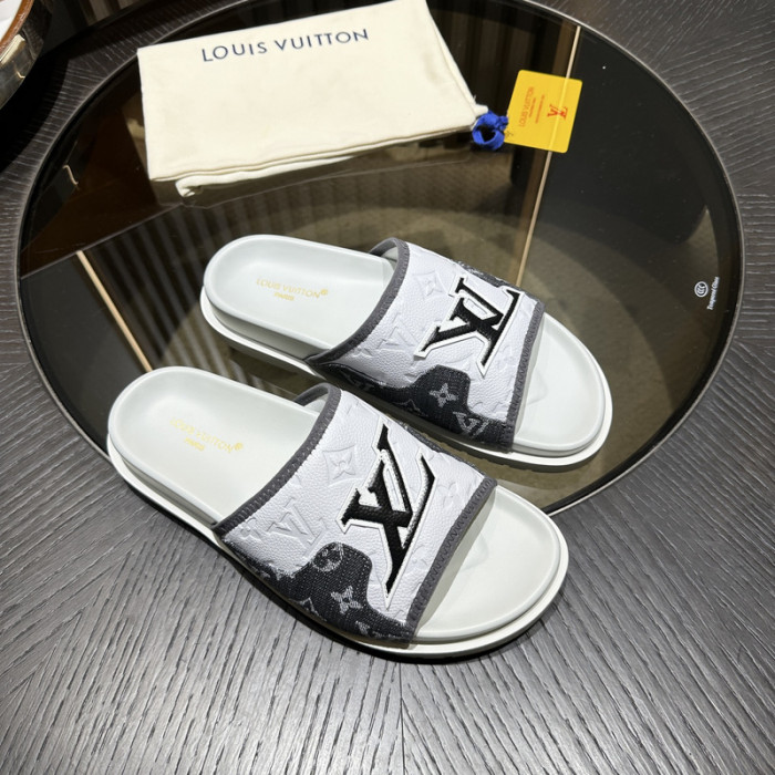 L0VT SANDAL