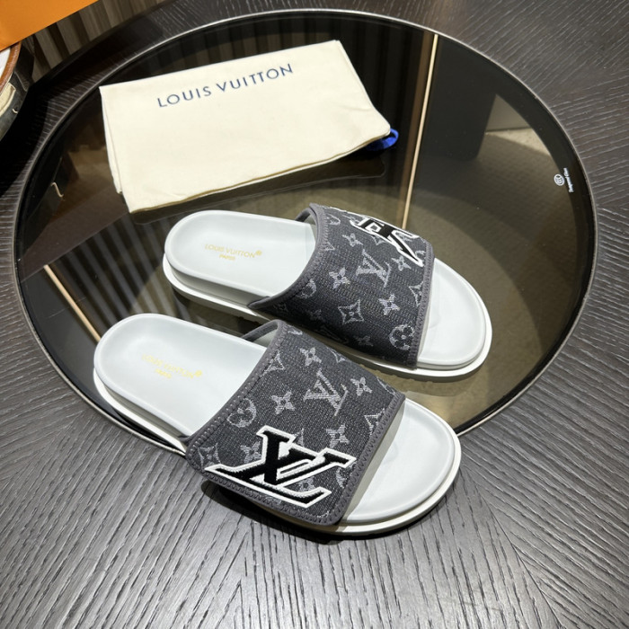 L0VT SANDAL