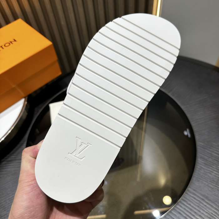 L0VT SANDAL
