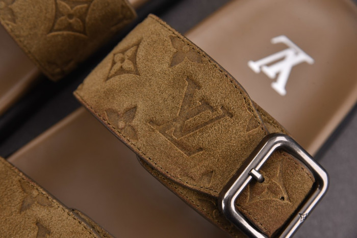 L0VT SANDAL