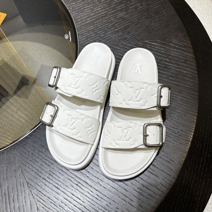 L0VT SANDAL