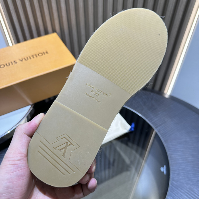 L0VT SANDAL