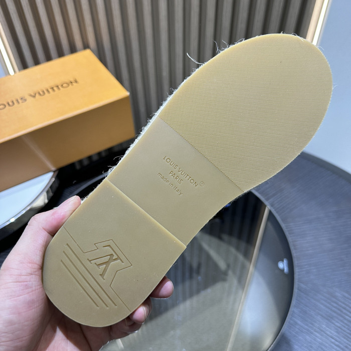 L0VT SANDAL