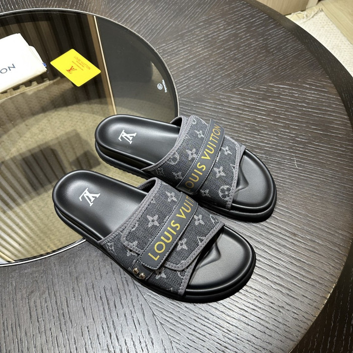 L0VT SANDAL