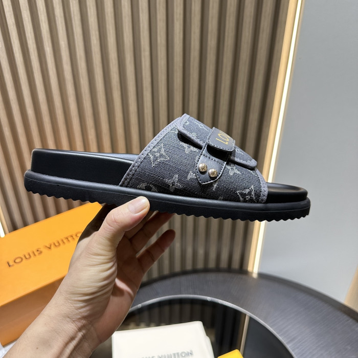 L0VT SANDAL