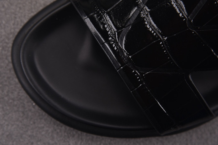 L0VT SANDAL