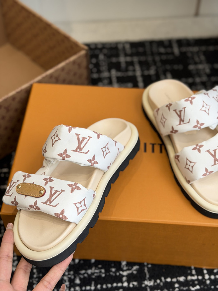 L0VT SANDAL