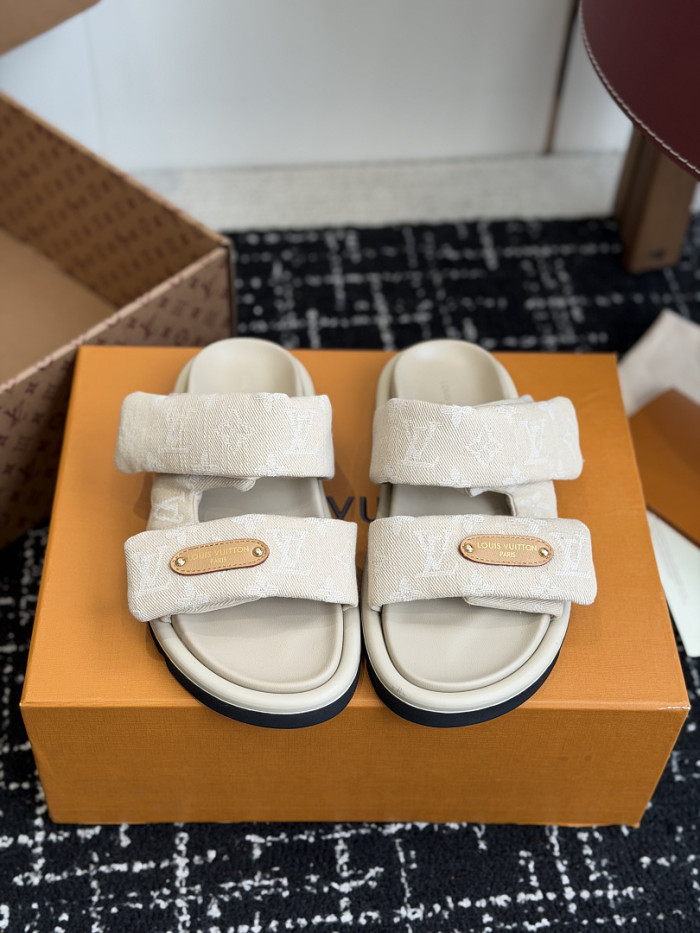 L0VT SANDAL
