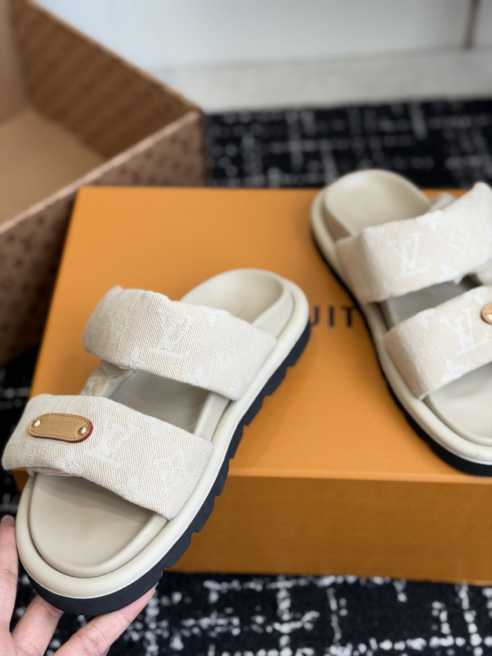 L0VT SANDAL