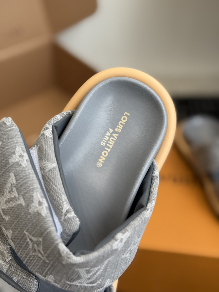 L0VT SANDAL