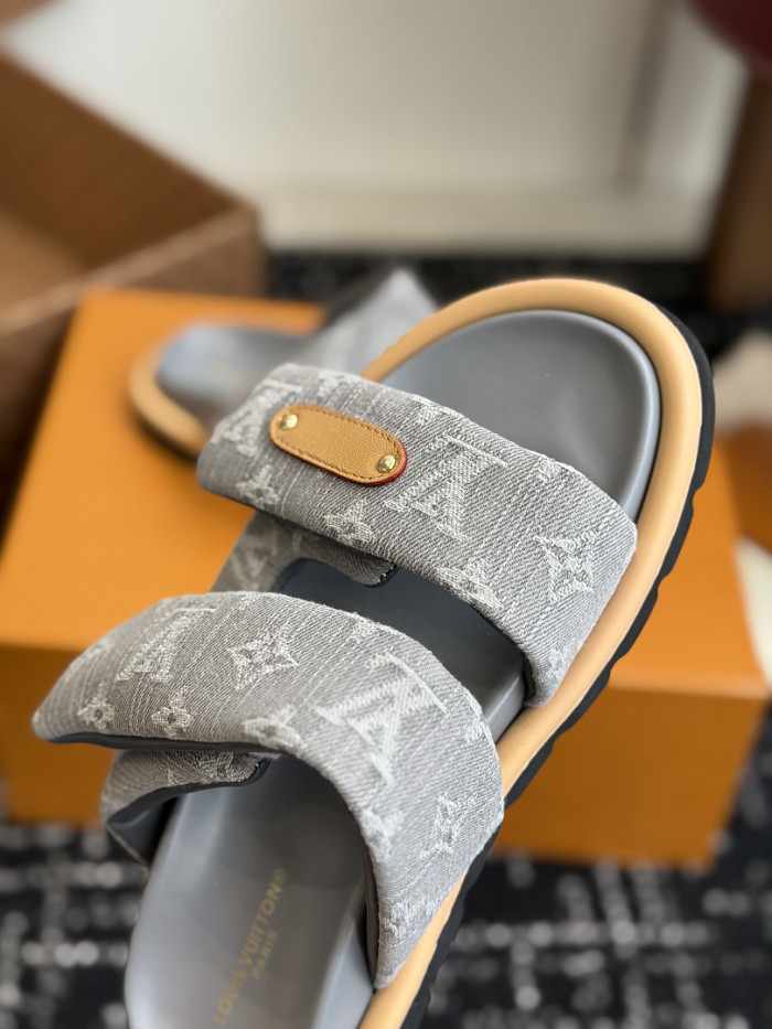 L0VT SANDAL